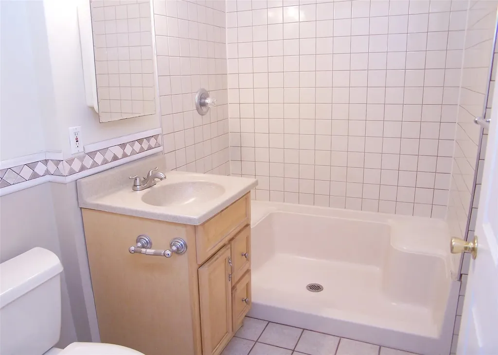 5 James Street Centereach NY 11720