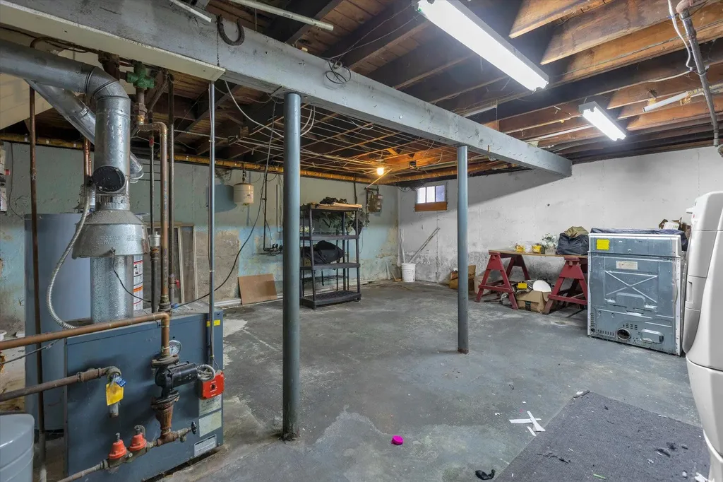 68 Picket Lane Centereach NY 11720