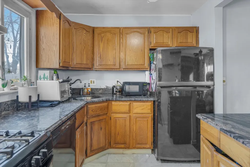 68 Picket Lane Centereach NY 11720