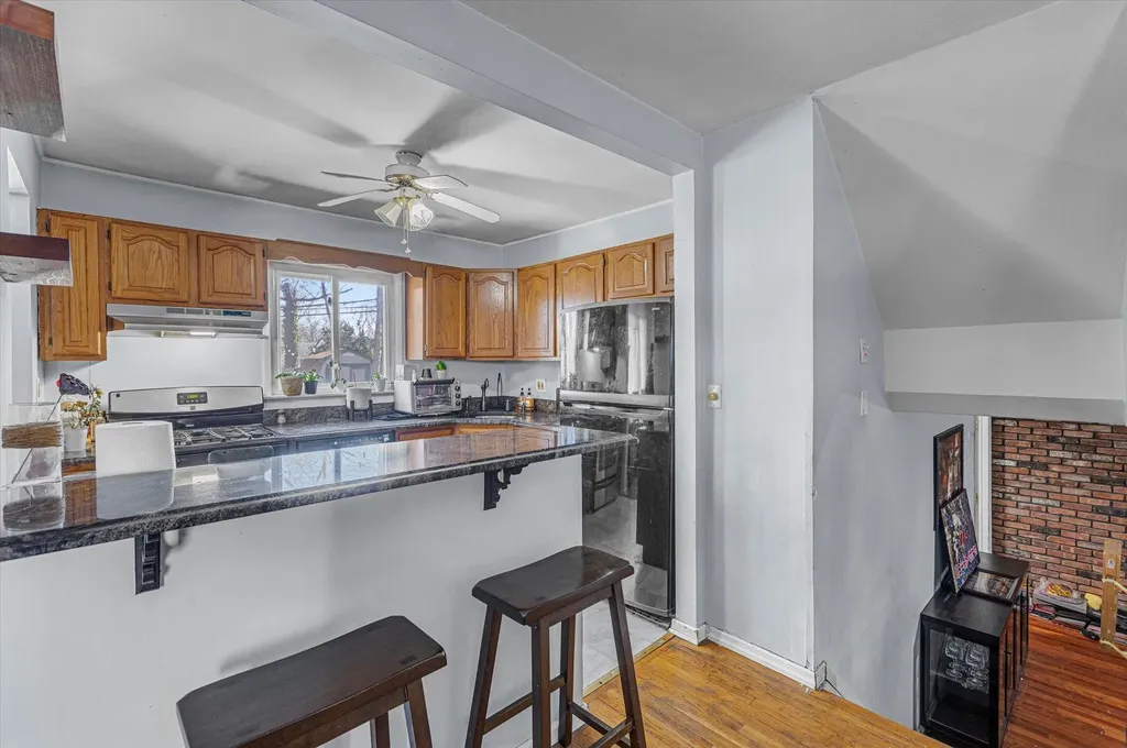 68 Picket Lane Centereach NY 11720