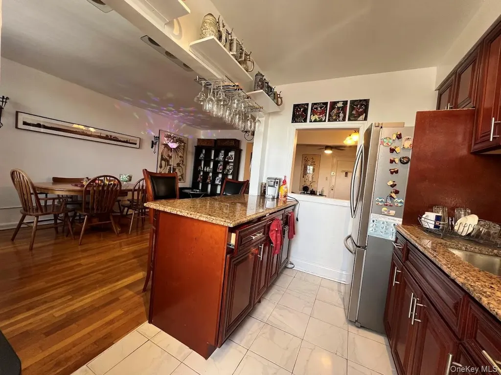 1425 Thieriot Avenue Bronx NY 10460