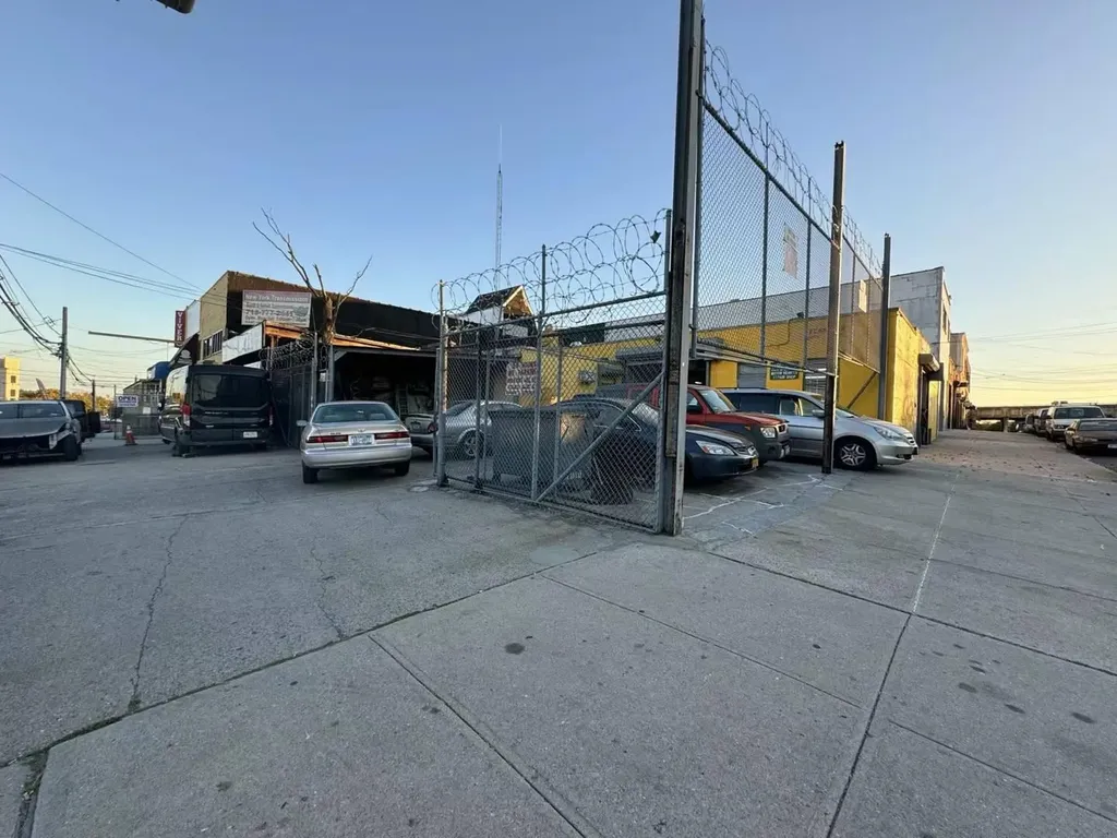 49-04 25th Avenue Woodside NY 11377