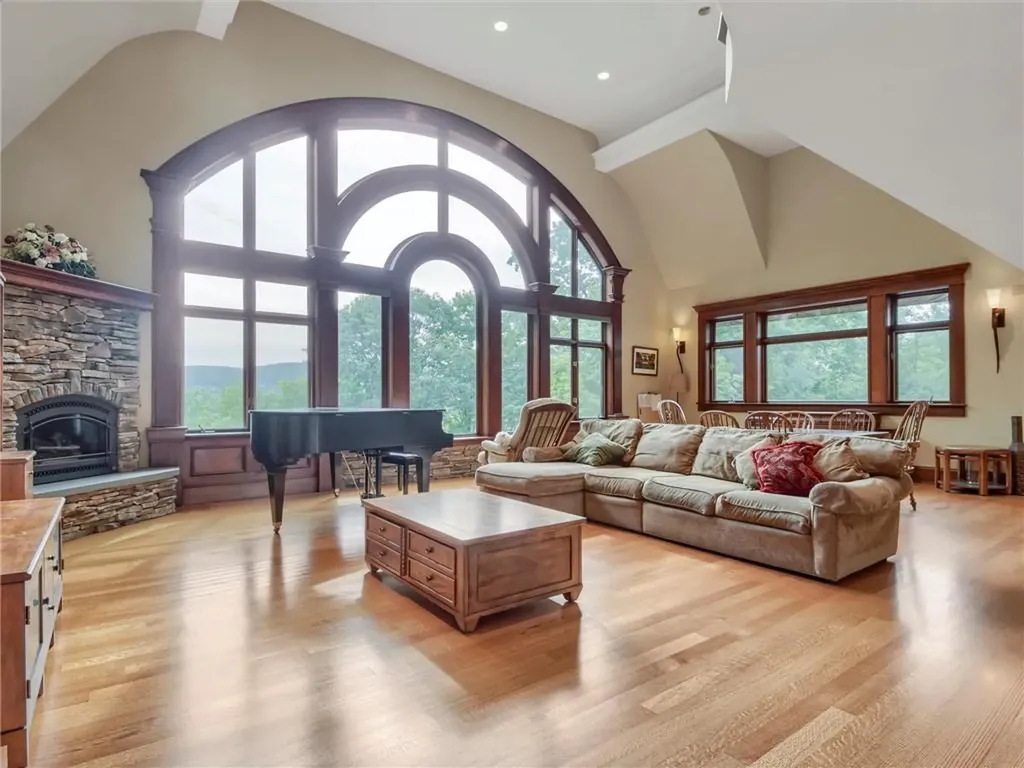 153 Summit Avenue Central Valley NY 10917