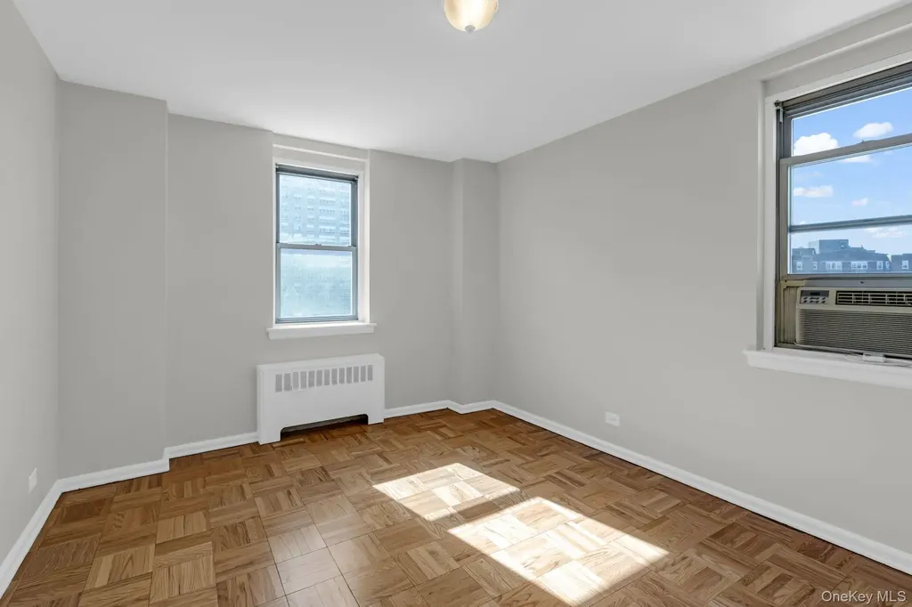60 Knolls Crescent Bronx NY 10463