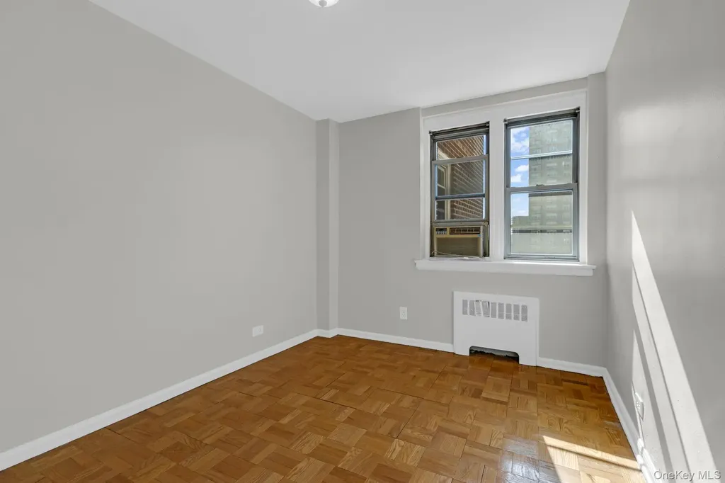 60 Knolls Crescent Bronx NY 10463