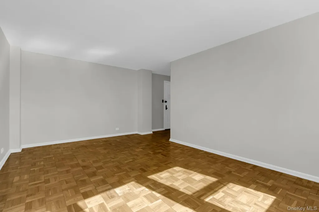 60 Knolls Crescent Bronx NY 10463