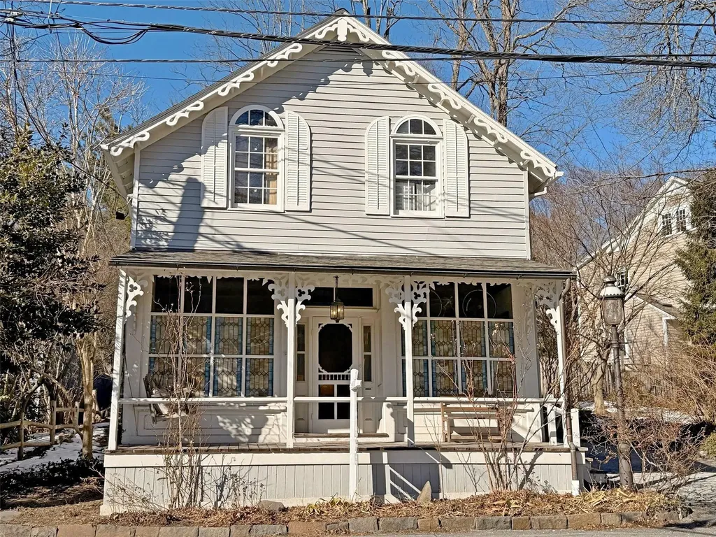 696 Oak Tree Road Palisades NY 10964