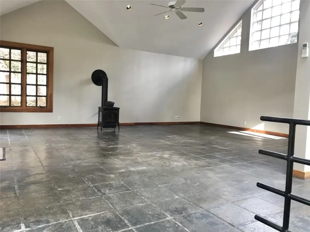 696 Oak Tree Road Palisades NY 10964