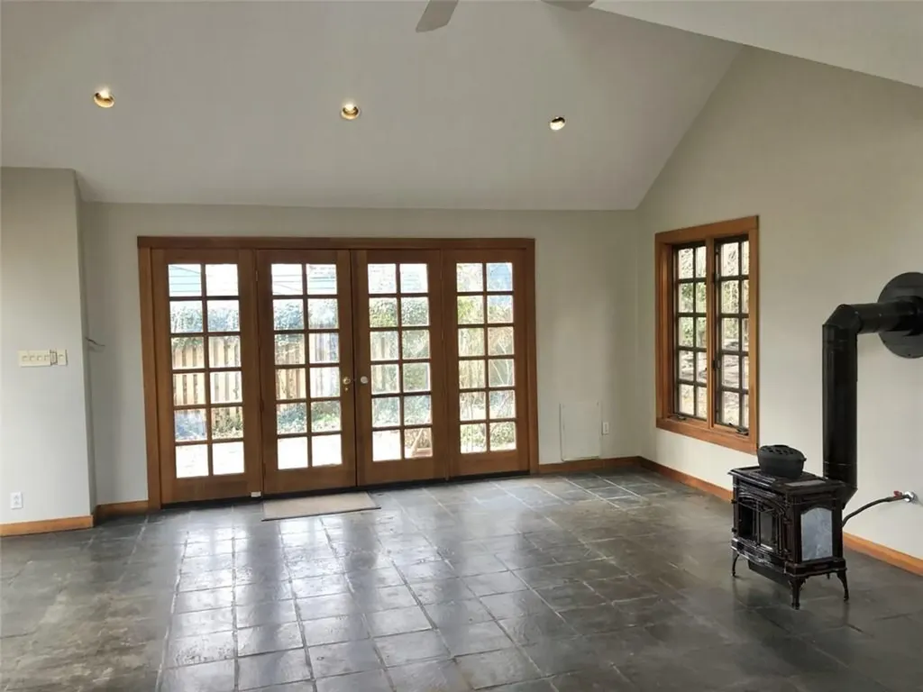 696 Oak Tree Road Palisades NY 10964
