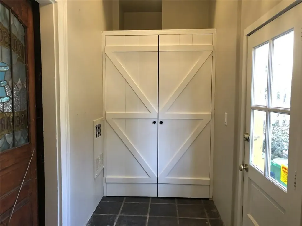 696 Oak Tree Road Palisades NY 10964