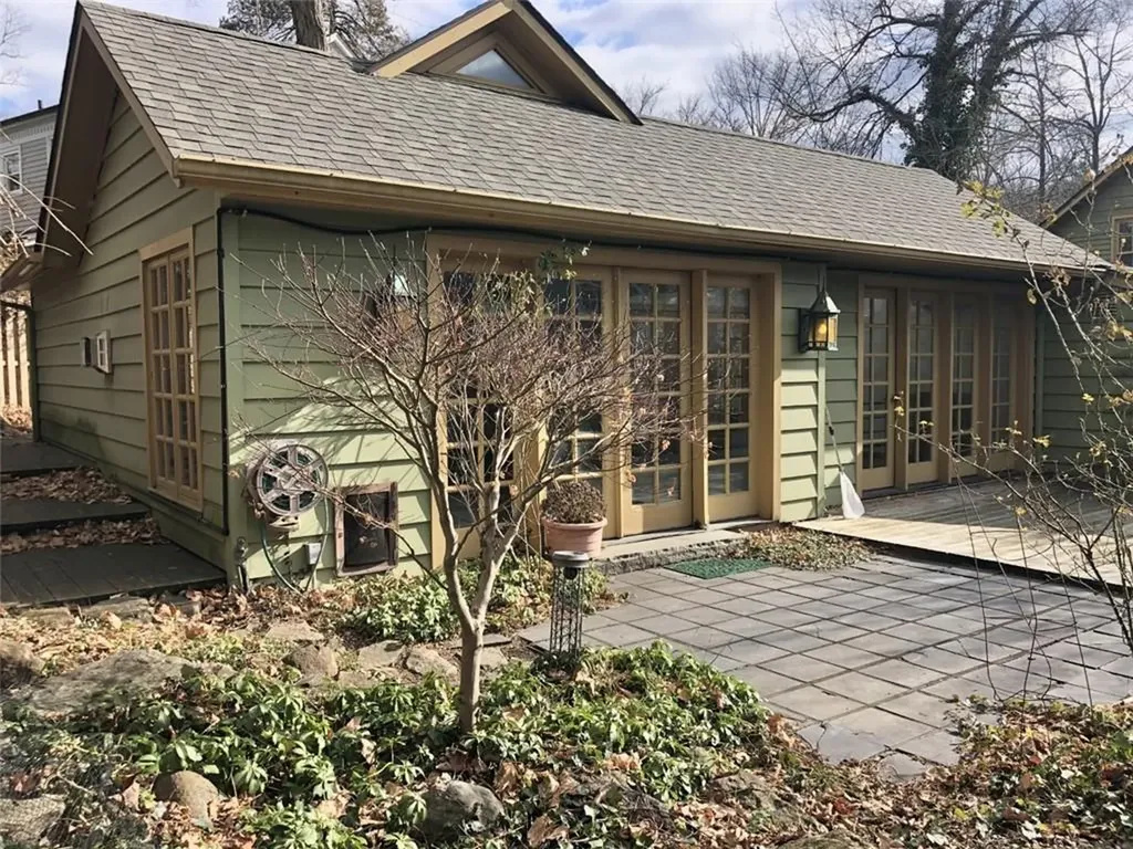 696 Oak Tree Road Palisades NY 10964