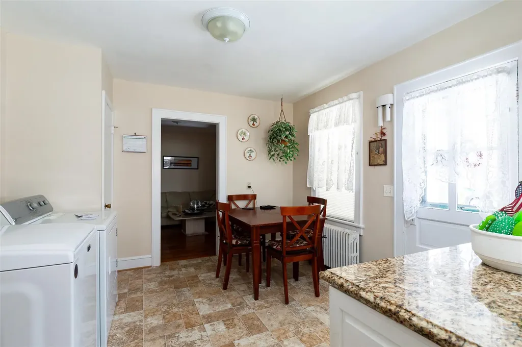 1 Linden Lane Hyde Park NY 12538