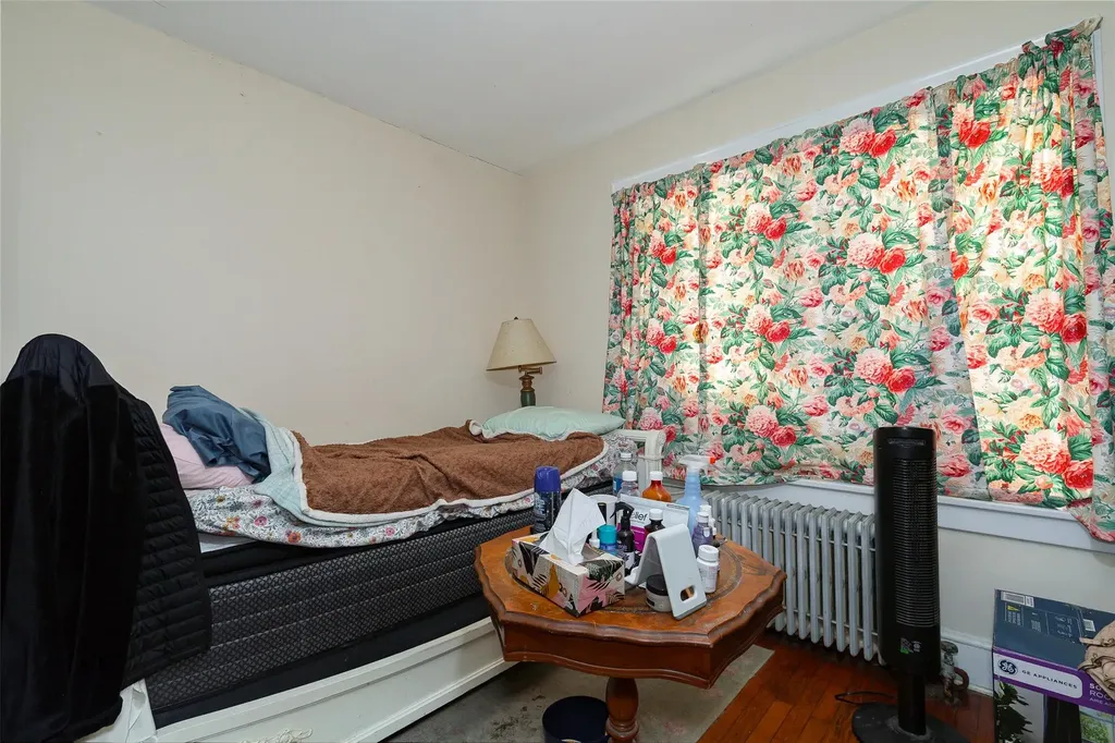 1 Linden Lane Hyde Park NY 12538