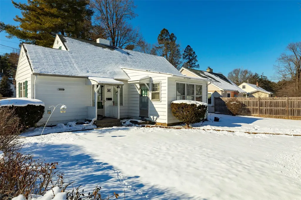 1 Linden Lane Hyde Park NY 12538