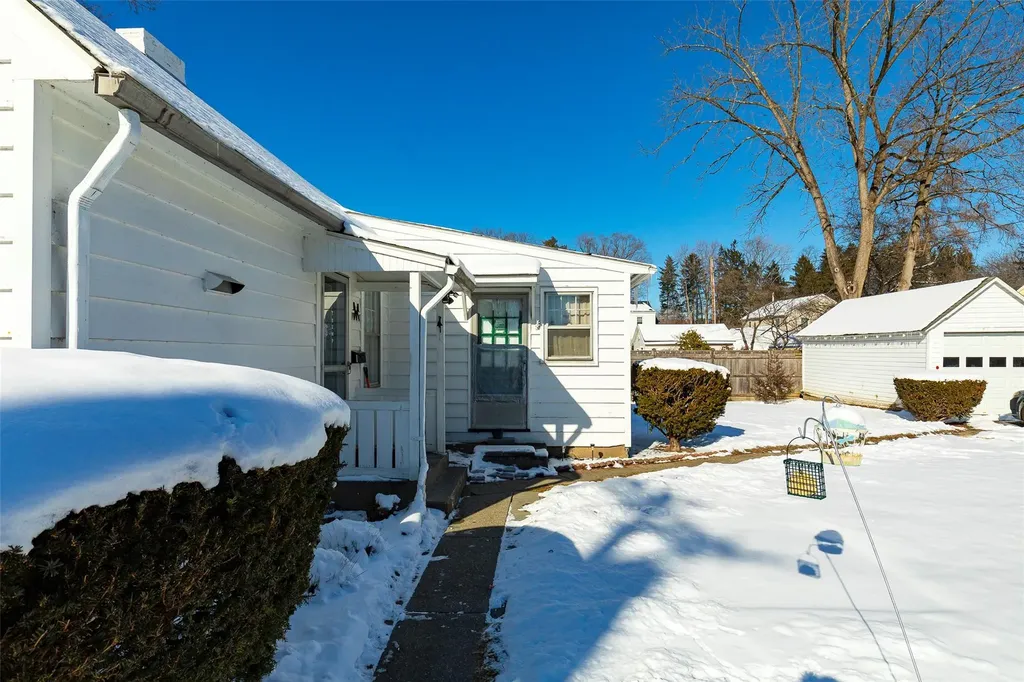 1 Linden Lane Hyde Park NY 12538
