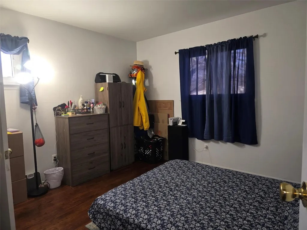 44 Bruce Lane Brentwood NY 11717