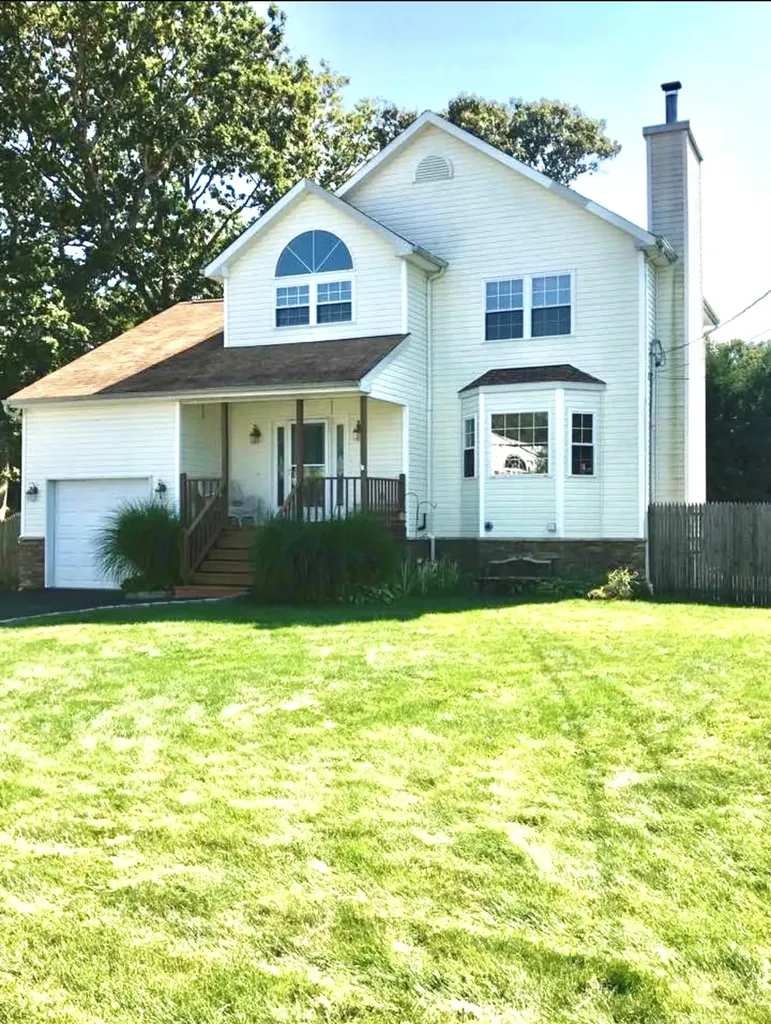 44 Westminster Drive Brookhaven NY 11967