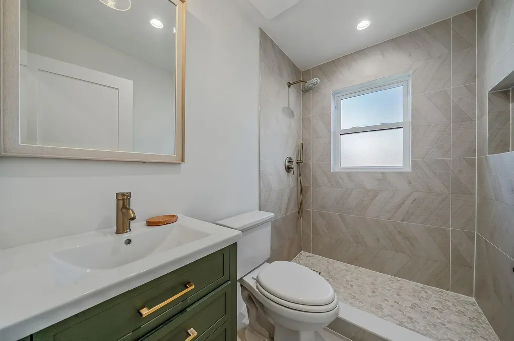 78 Dorothy Street Bethpage NY 11714
