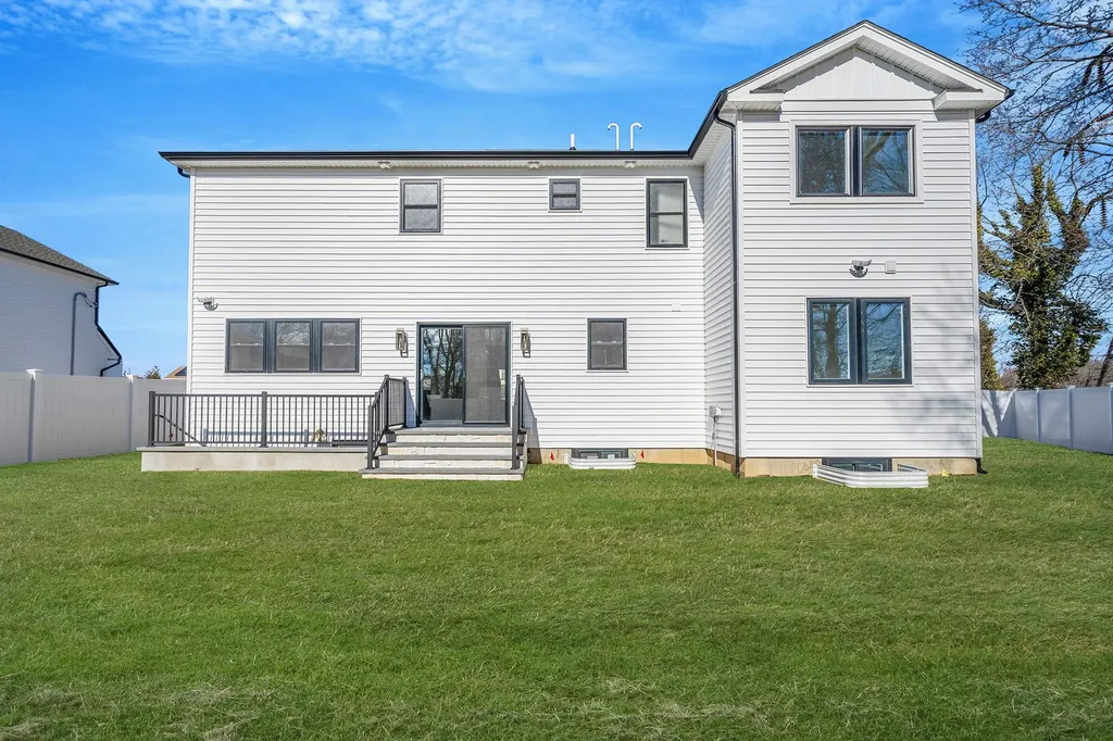 78 Dorothy Street Bethpage NY 11714