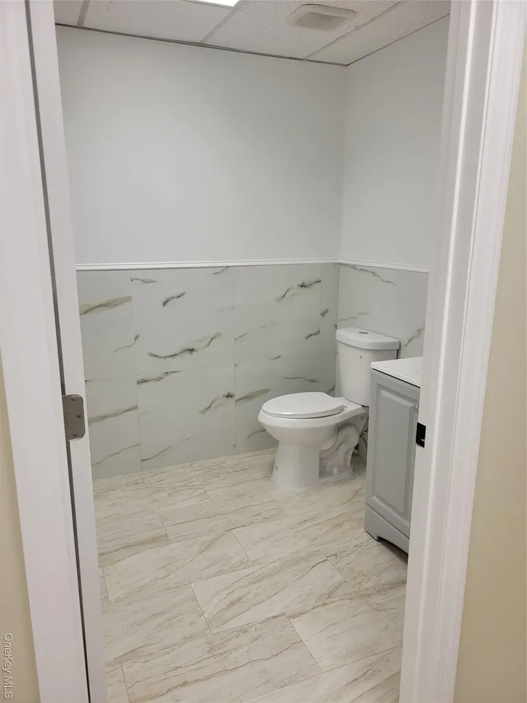 160 Commack Road Commack NY 11725