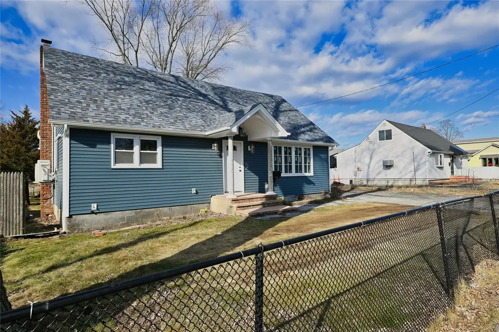 12 William Street Central Islip NY 11722