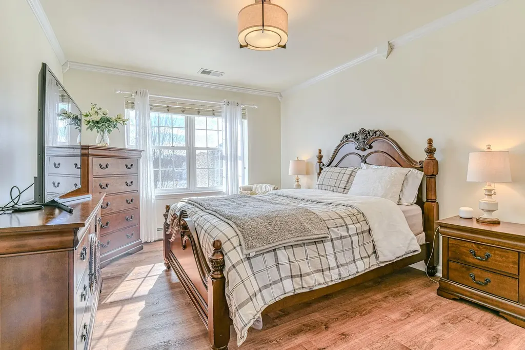2808 Cherry Tree Way New Windsor NY 12553