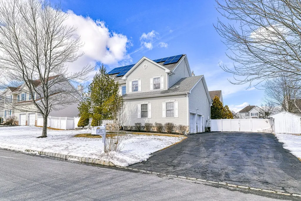 2808 Cherry Tree Way New Windsor NY 12553
