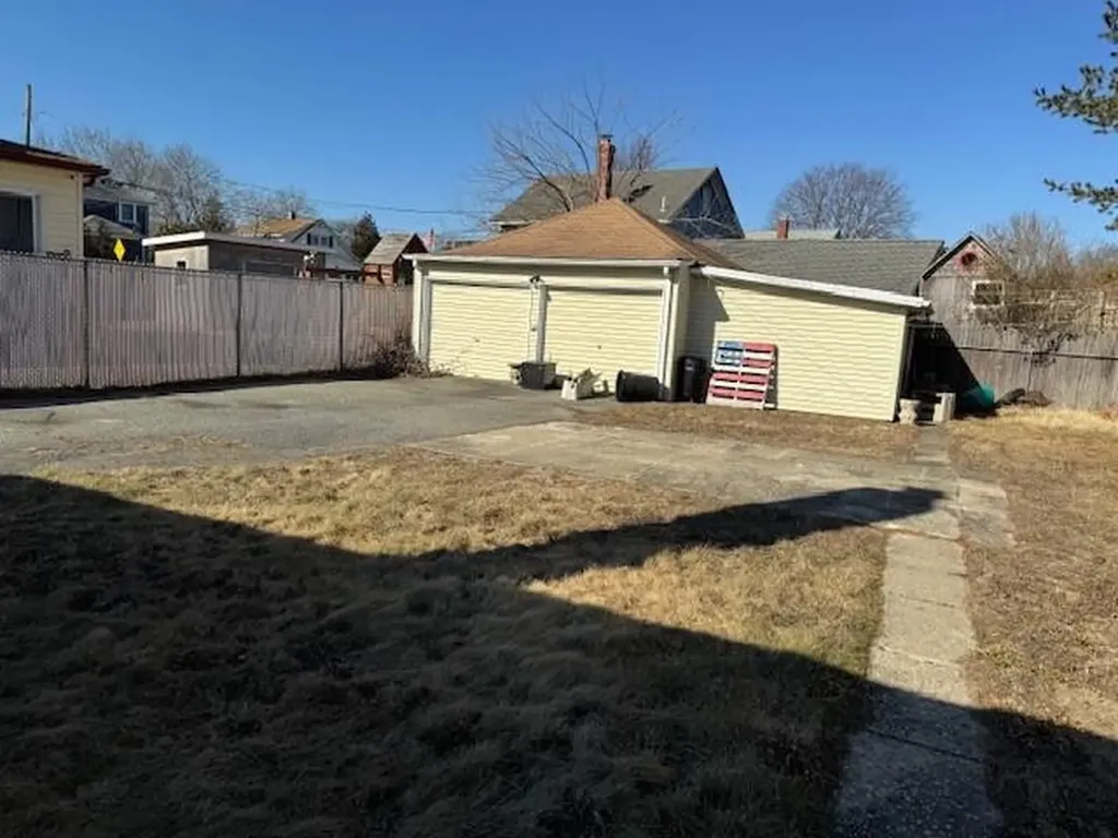 818 Pulaski Street Riverhead NY 11901
