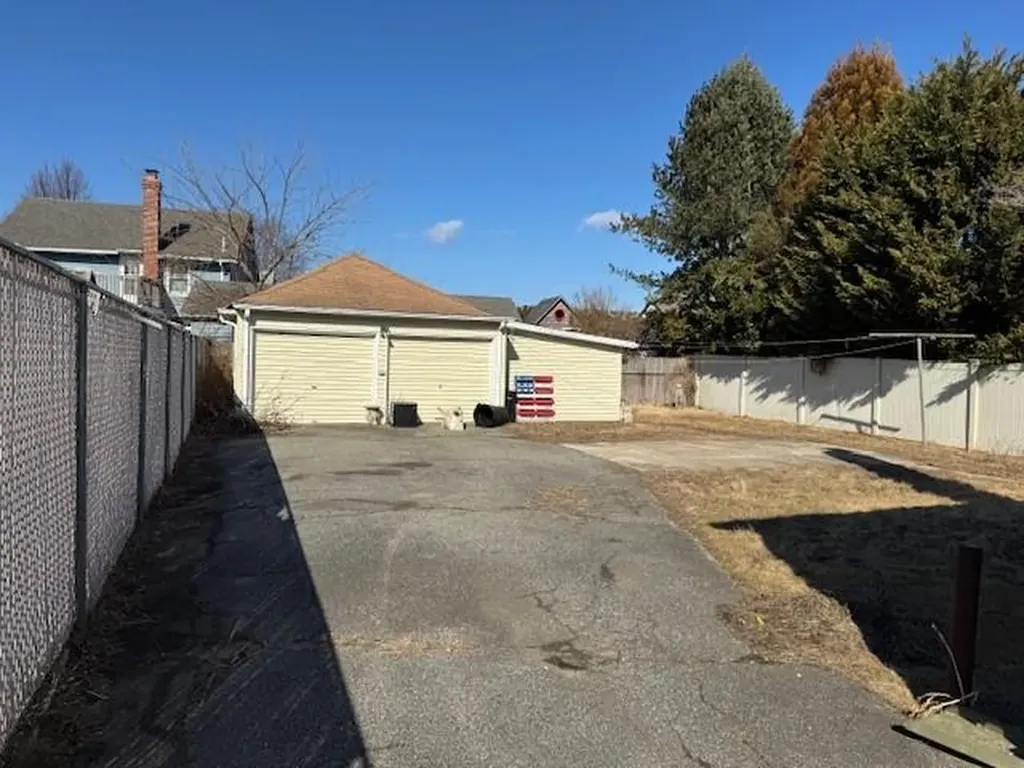 818 Pulaski Street Riverhead NY 11901