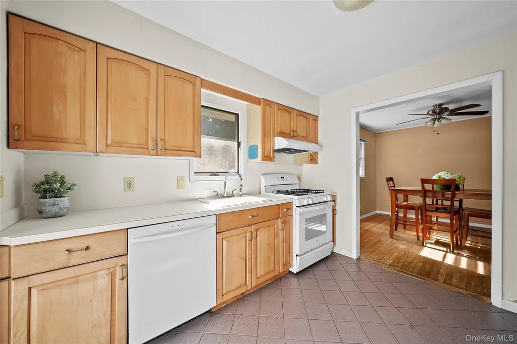 68 Ocean Avenue Bay Shore NY 11706