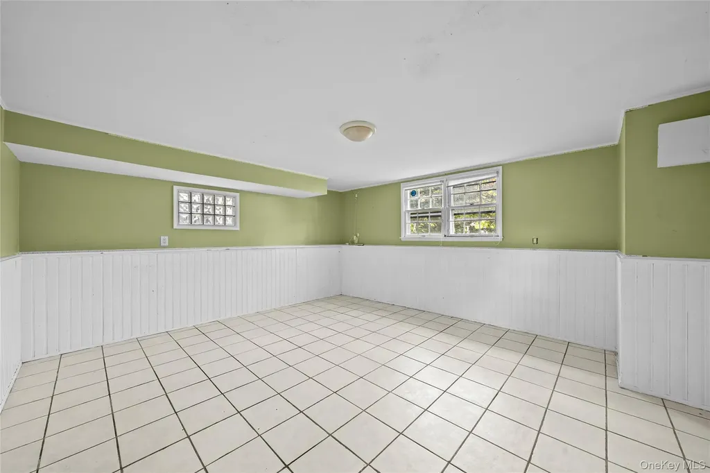 68 Ocean Avenue Bay Shore NY 11706