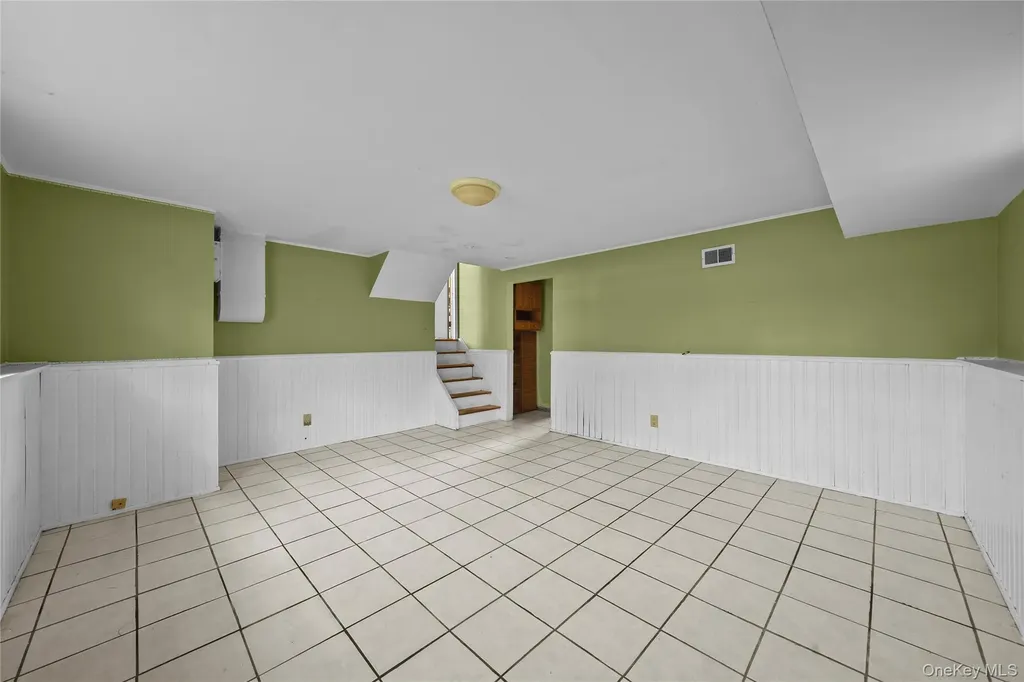 68 Ocean Avenue Bay Shore NY 11706