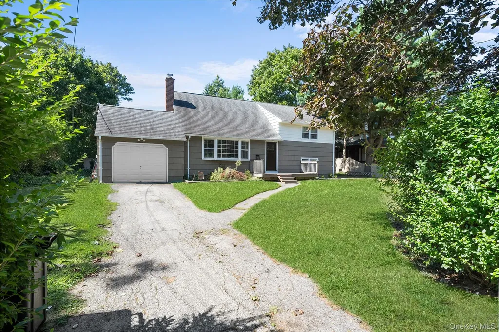 68 Ocean Avenue Bay Shore NY 11706