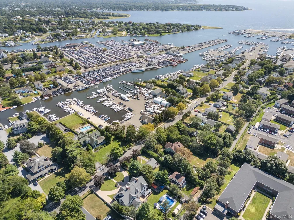 68 Ocean Avenue Bay Shore NY 11706