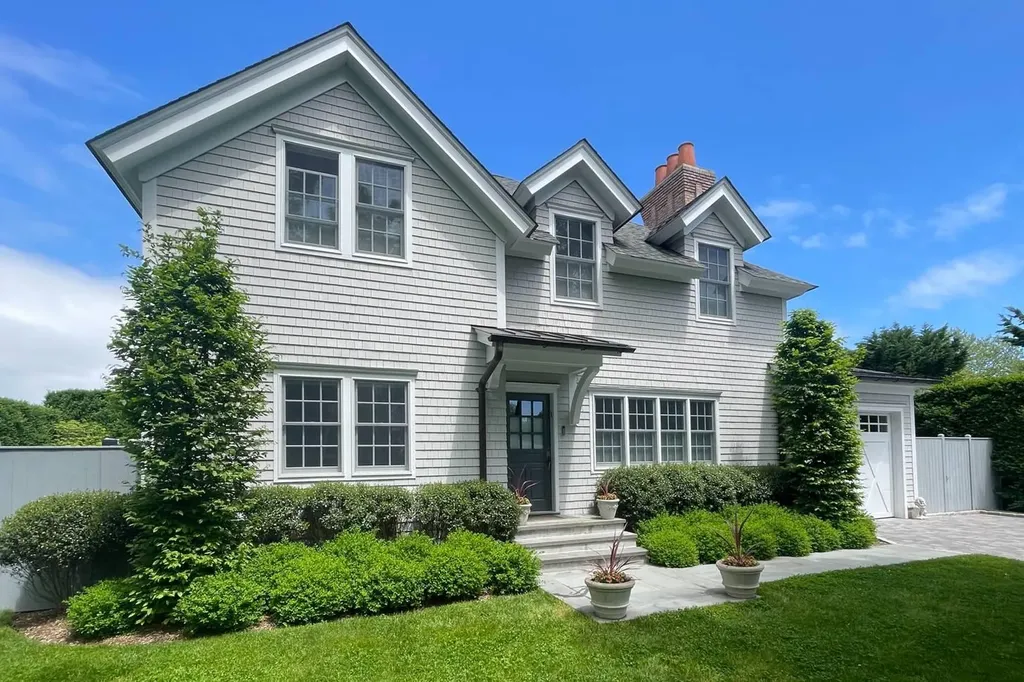 51 Cooper Street Southampton NY 11968