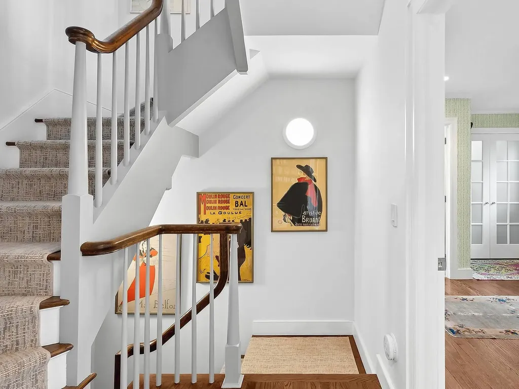 51 Cooper Street Southampton NY 11968