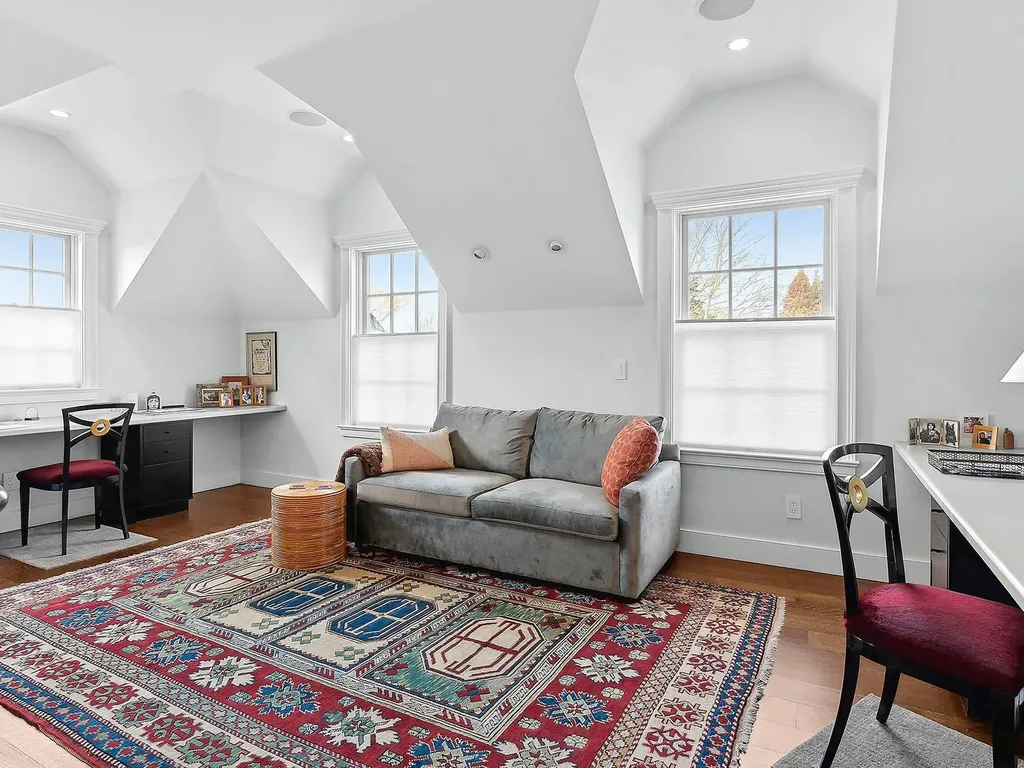 51 Cooper Street Southampton NY 11968