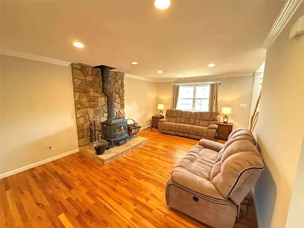 57 Gull Dip Road Ridge NY 11961