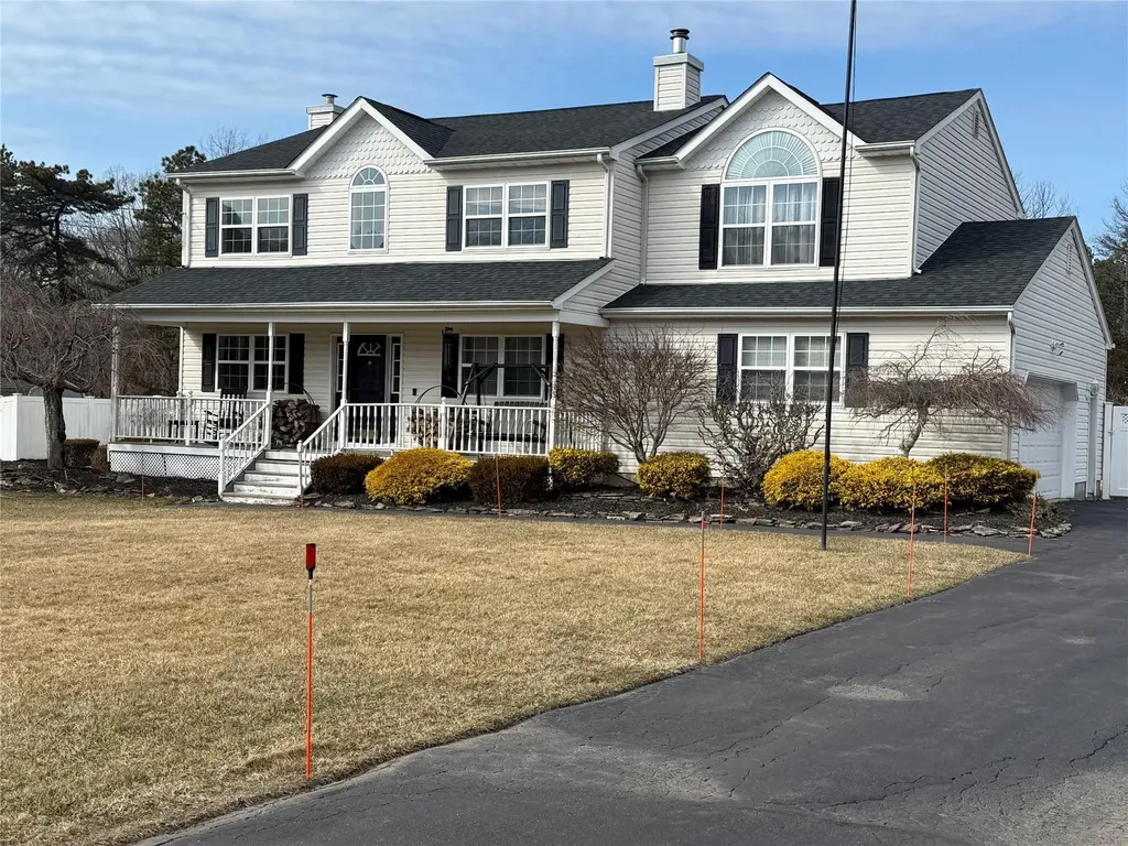 57 Gull Dip Road Ridge NY 11961