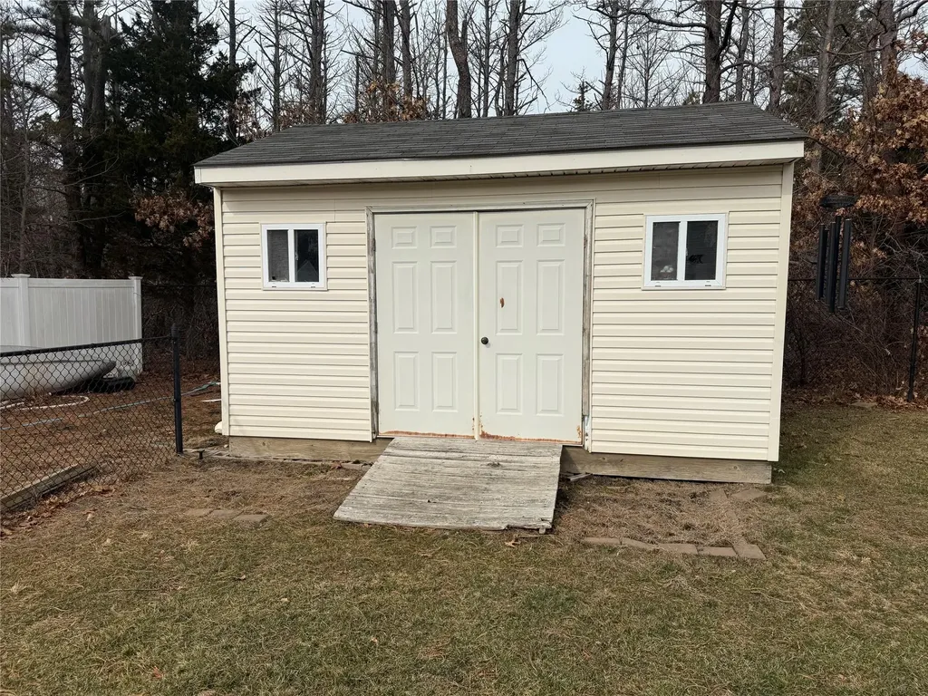 57 Gull Dip Road Ridge NY 11961