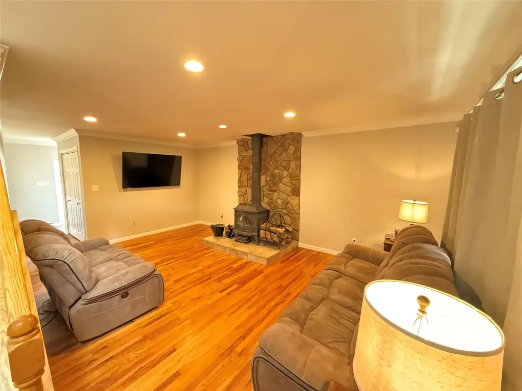 57 Gull Dip Road Ridge NY 11961