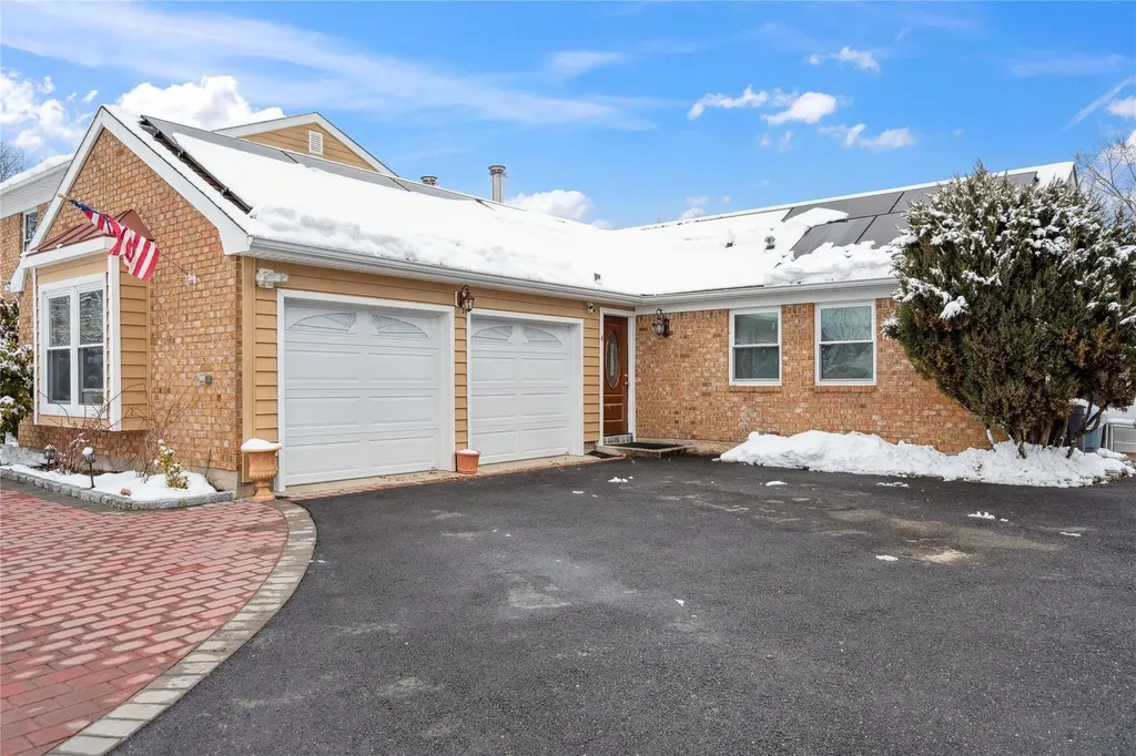 4 Dunlop Court Commack NY 11725