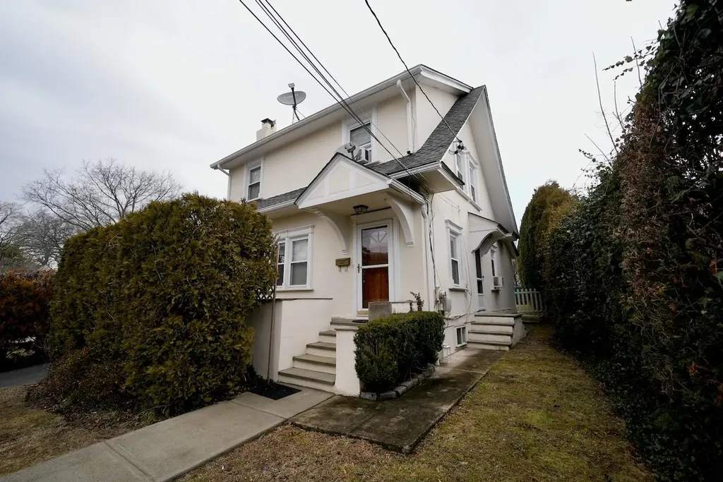 332 Sterling Avenue Mamaroneck NY 10543