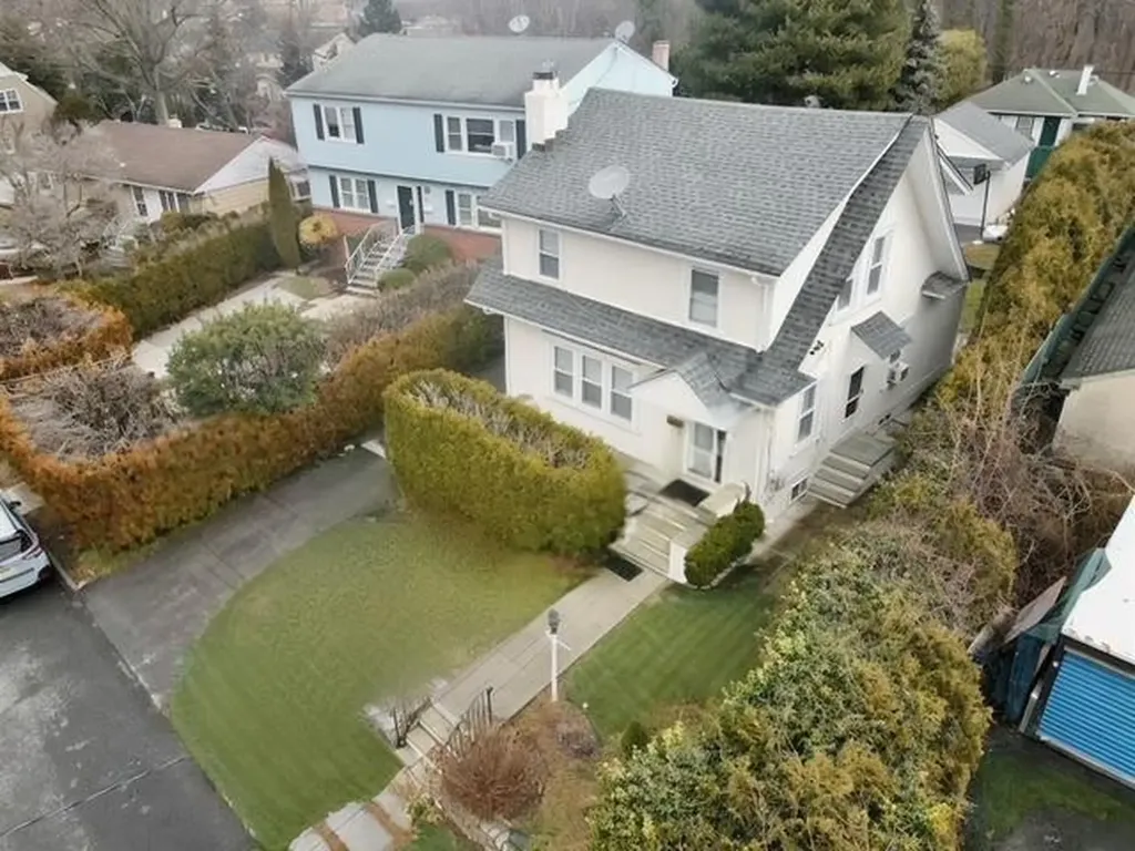 332 Sterling Avenue Mamaroneck NY 10543