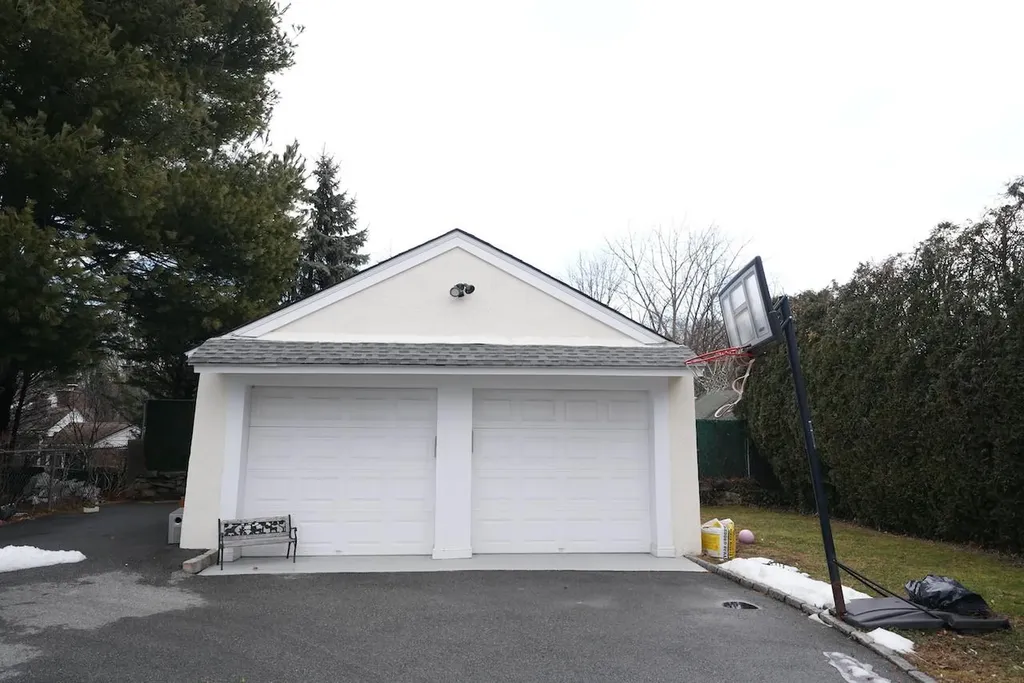332 Sterling Avenue Mamaroneck NY 10543
