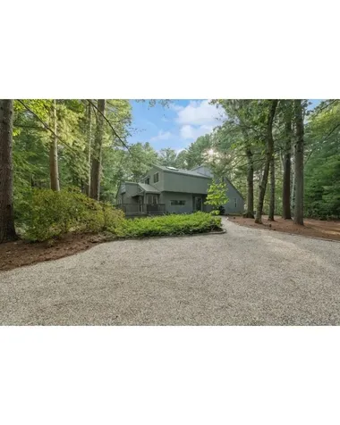 33 Oak Hill Lane East Hampton NY 11937