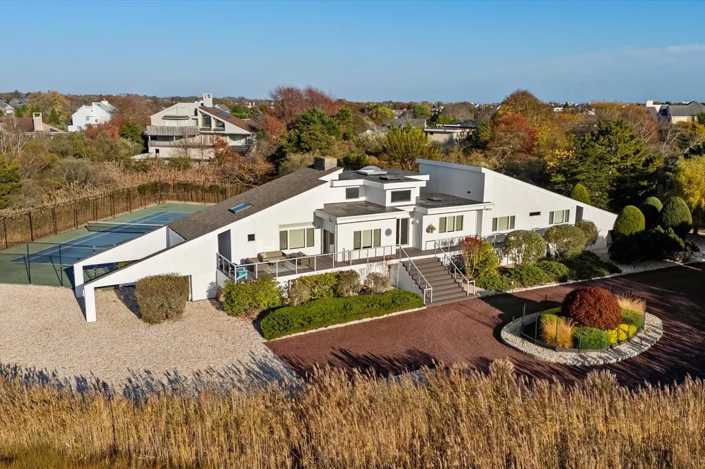 4 Short Path Westhampton Beach NY 11978