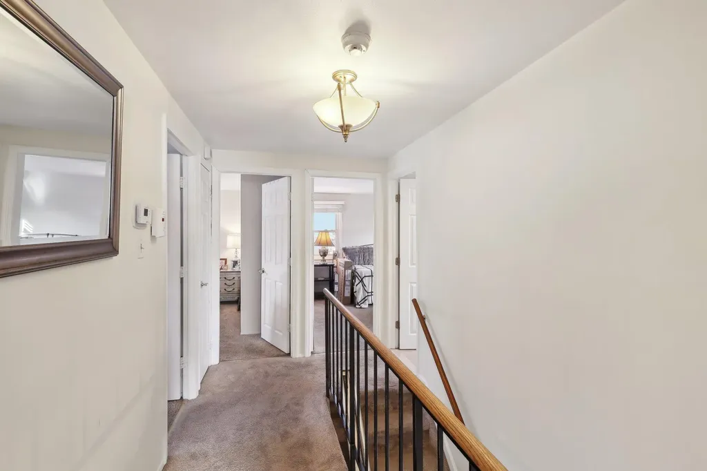29 Whitfield Lane Coram NY 11727