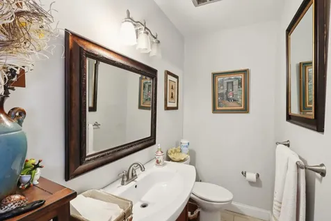 29 Whitfield Lane Coram NY 11727