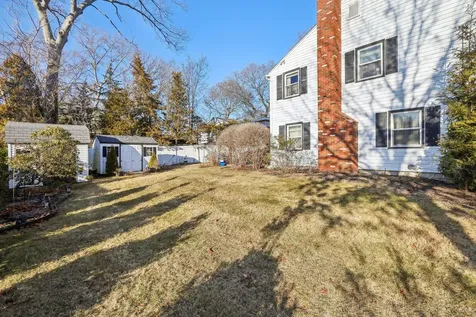 29 Whitfield Lane Coram NY 11727